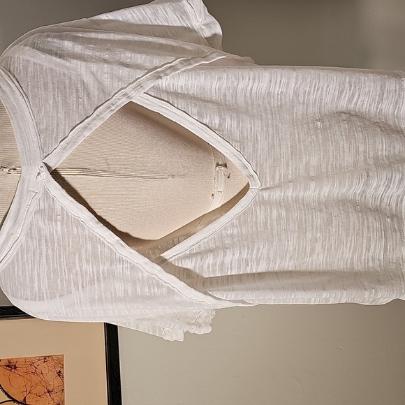 We The Free Over Size Top, Open Back. Size Small White Women's Top - Picture 4 of 5